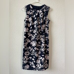 Ann Taylor Women’s Black Floral Sleeveless lined dress Size 6